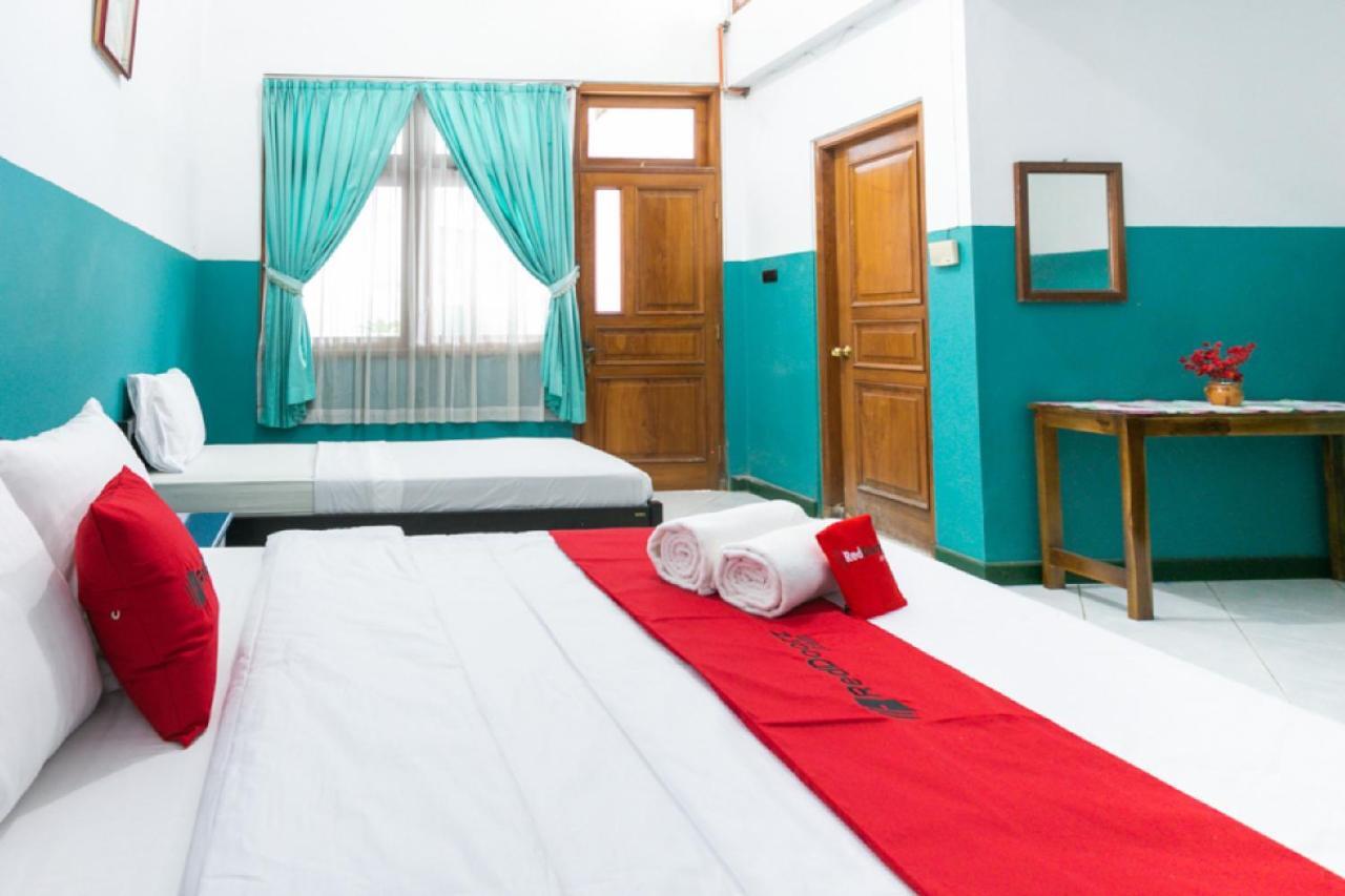 RedDoorz Syariah near Alun Alun Magelang Otel Dış mekan fotoğraf