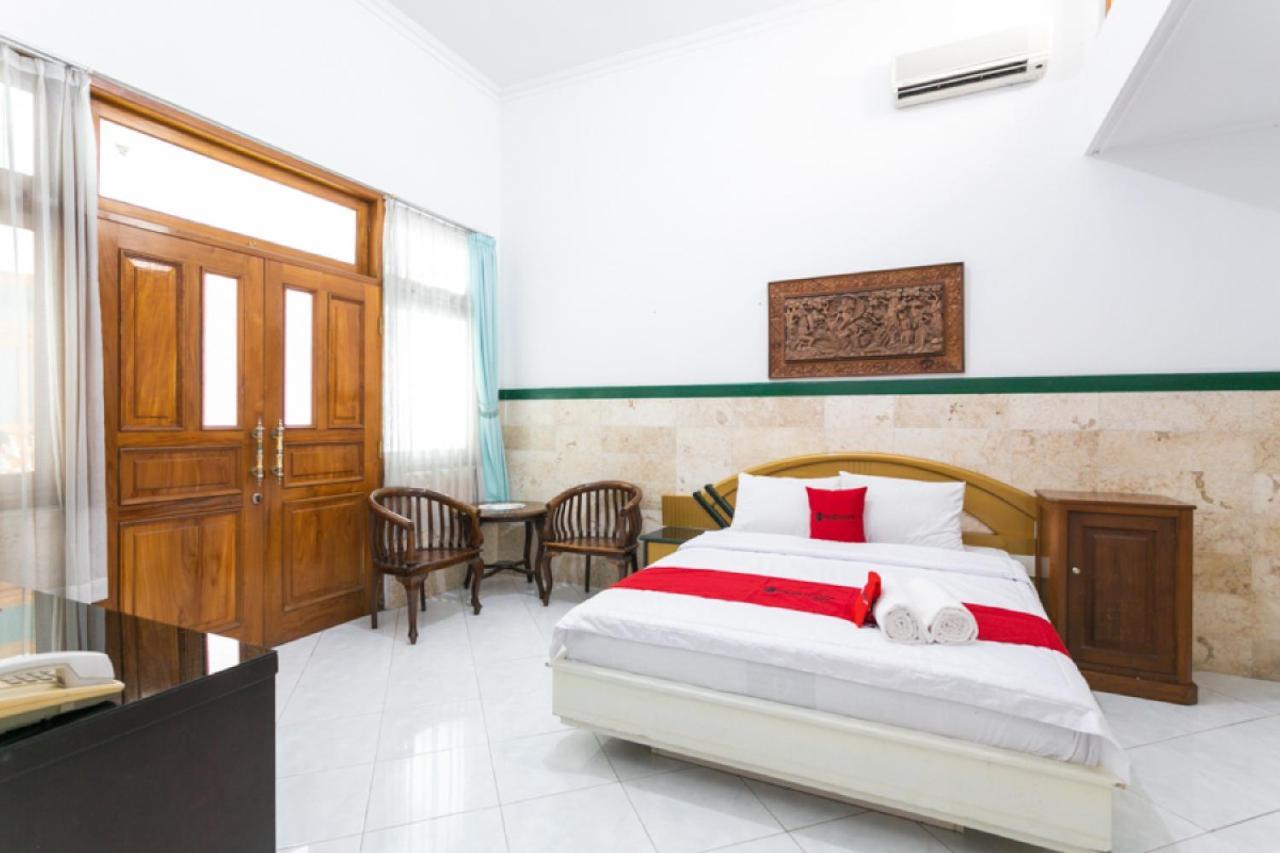 RedDoorz Syariah near Alun Alun Magelang Otel Dış mekan fotoğraf