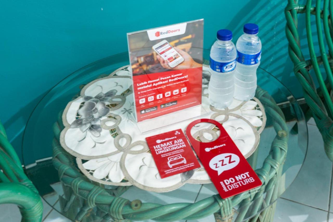 RedDoorz Syariah near Alun Alun Magelang Otel Dış mekan fotoğraf